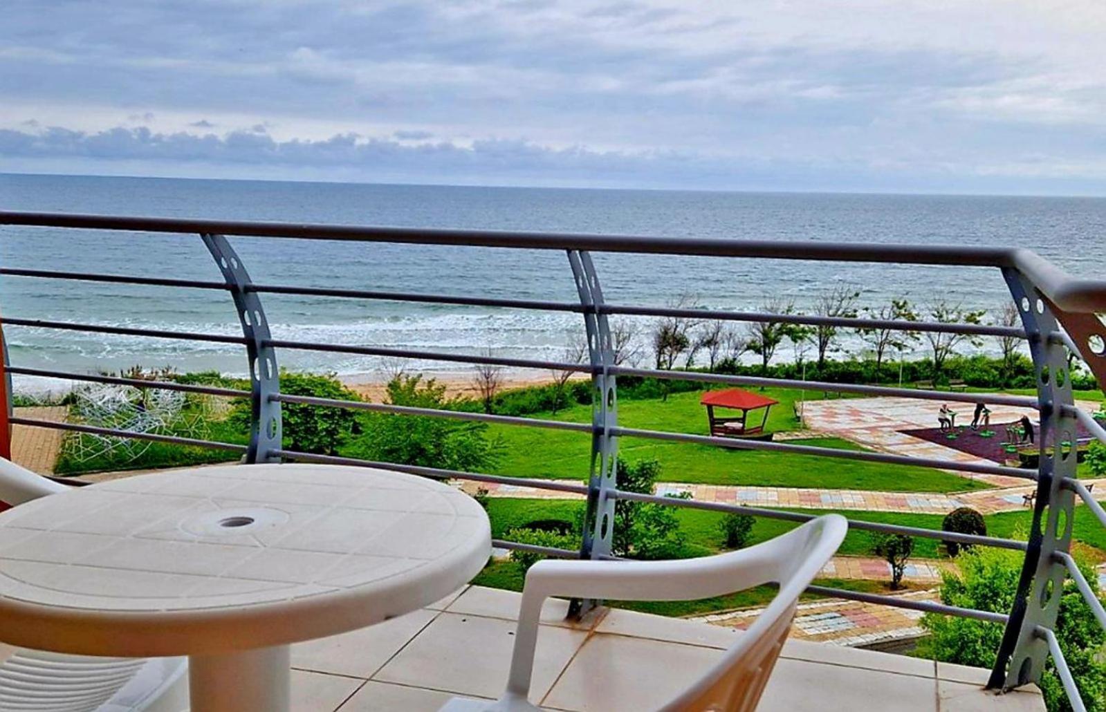 Амон Ра Hotel พรีมอร์สโก ภายนอก รูปภาพ